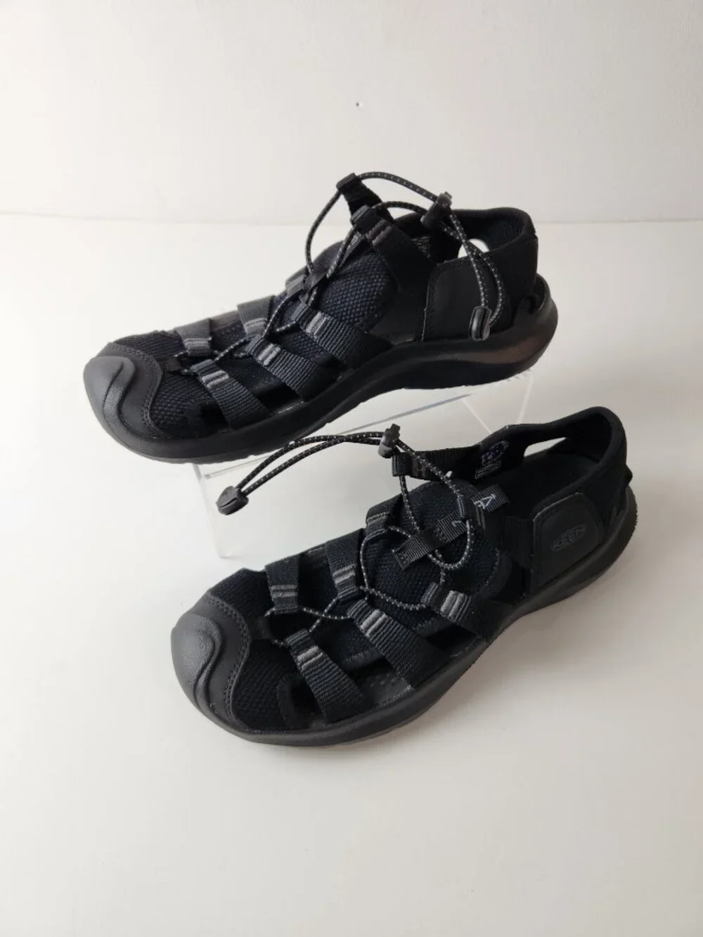Keen Sandals Mens 8 Black Seanik H2 Bungee Cinch Toe Bumper Hiking Trekking